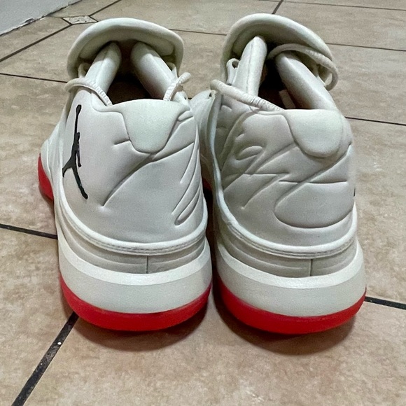 Men’s Jordan Lunar Superfly - Picture 2 of 7